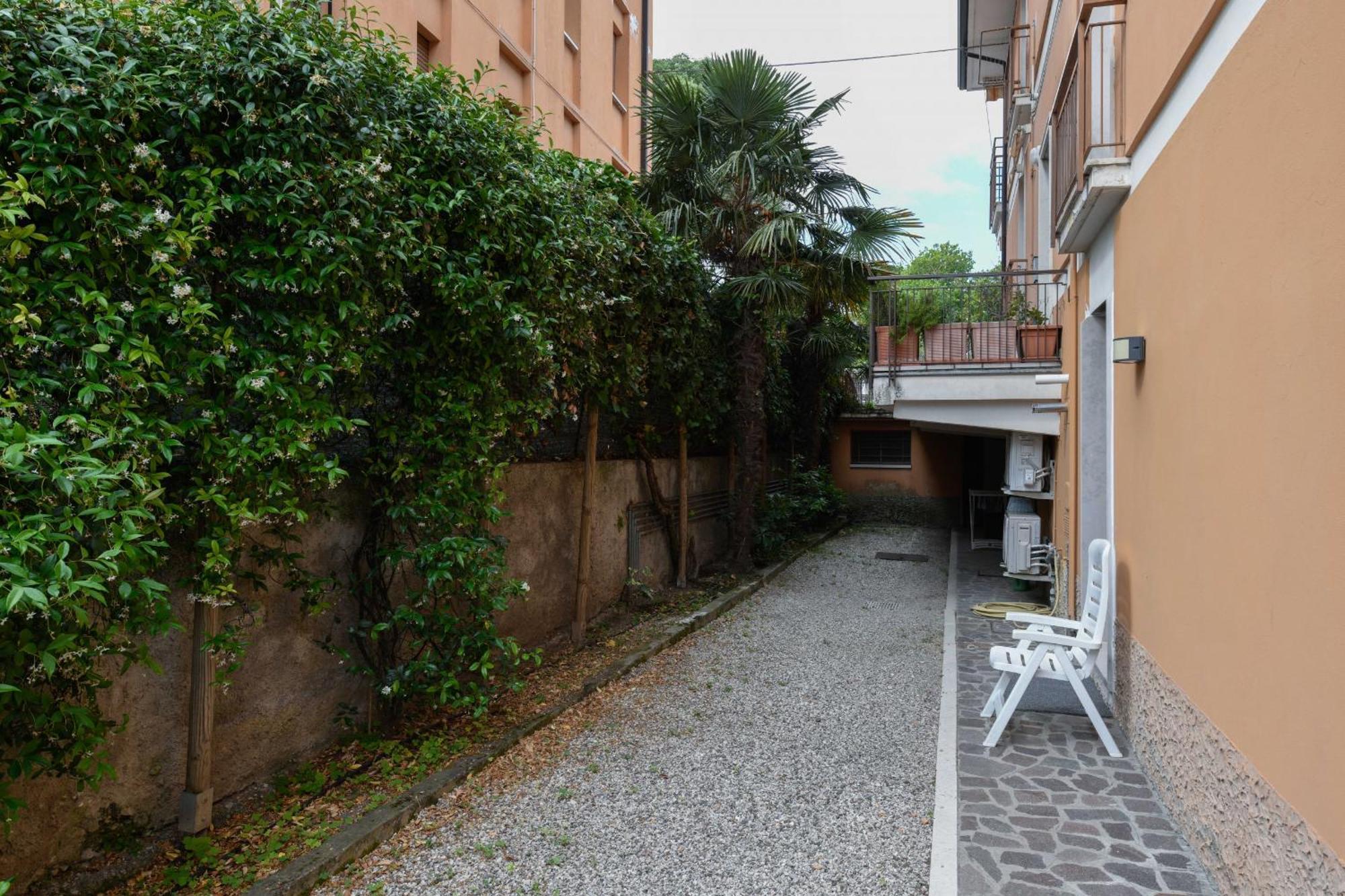 Garden Apartment Bardolino Buitenkant foto
